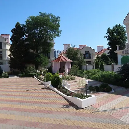 Hotel Sartus *